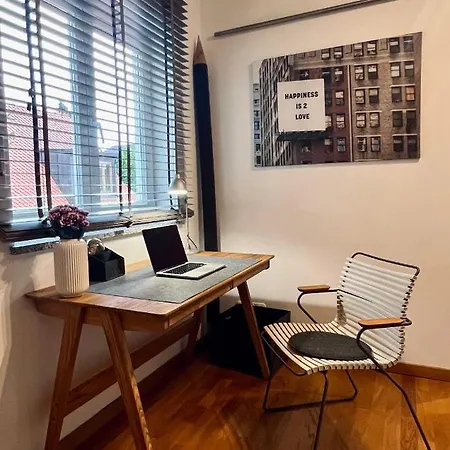 Moderne Haus In Haus Mit Arbeitsplatz Daire *