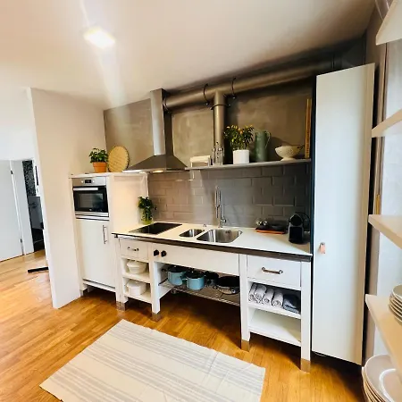 Moderne Haus In Haus Mit Arbeitsplatz Daire Germering