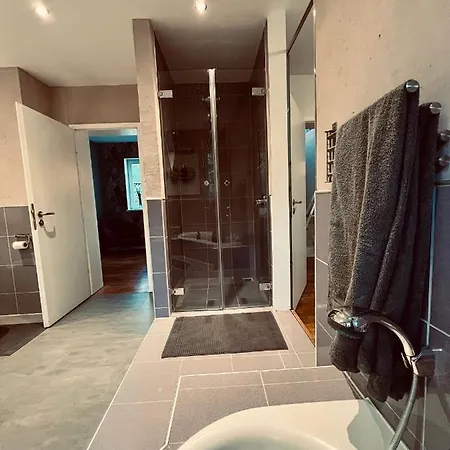 Moderne Haus In Haus Mit Arbeitsplatz Daire *